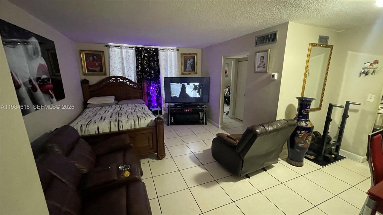 На продажу: $190,000 (1 спален, 1 ванн, 550 Квадратных фут)