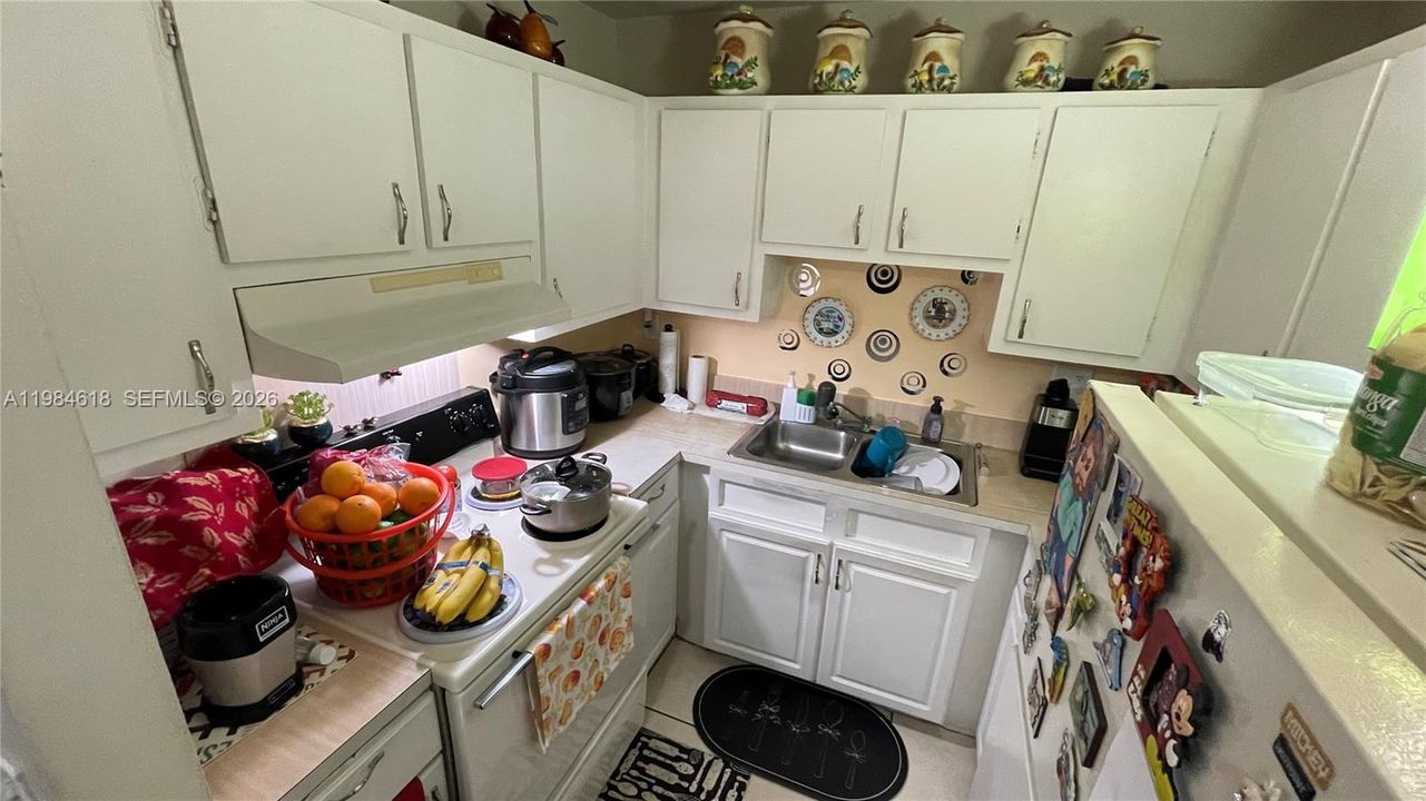 На продажу: $190,000 (1 спален, 1 ванн, 550 Квадратных фут)