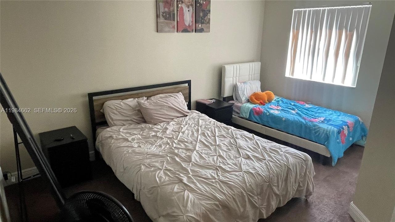 На продажу: $210,000 (1 спален, 1 ванн, 750 Квадратных фут)