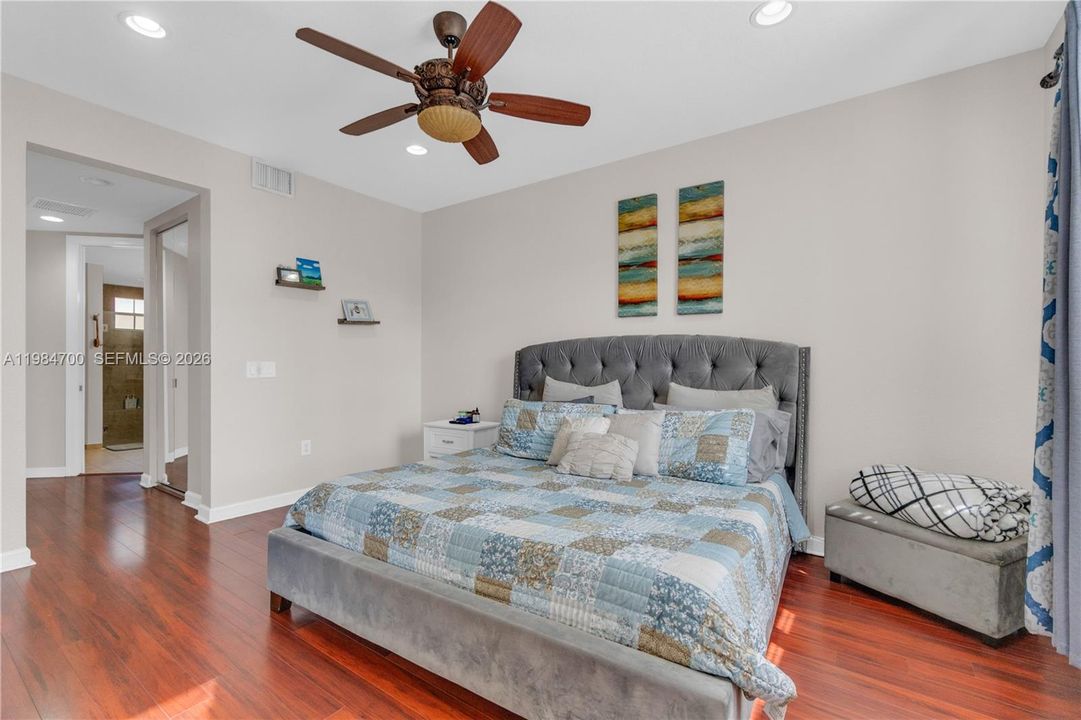 For Rent: $3,400 (3 beds, 2 baths, 1401 Square Feet)