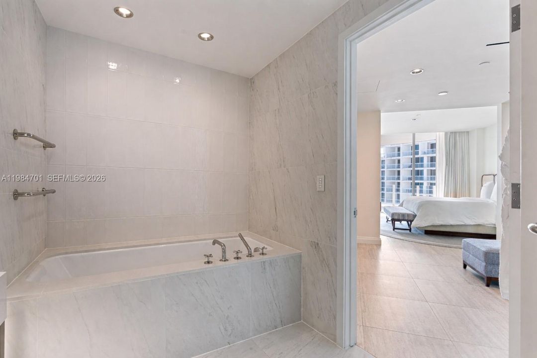 For Sale: $2,600,000 (1 beds, 2 baths, 1458 Square Feet)