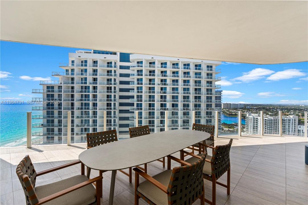 For Sale: $2,600,000 (1 beds, 2 baths, 1458 Square Feet)