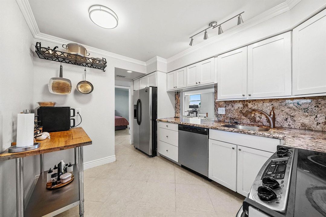 Kitchen 2