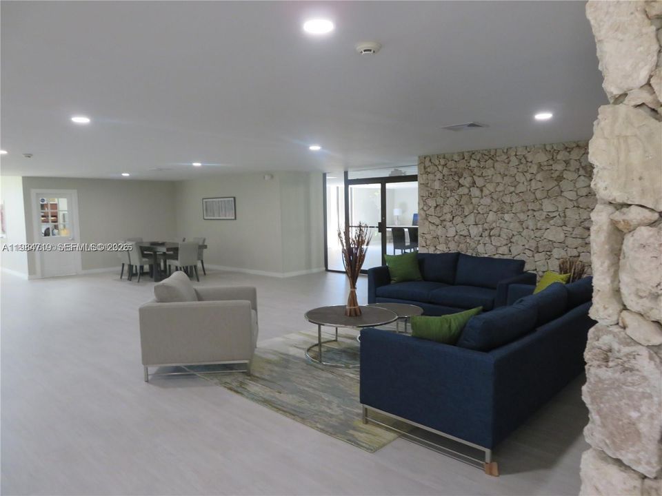 CLUBHOUSE