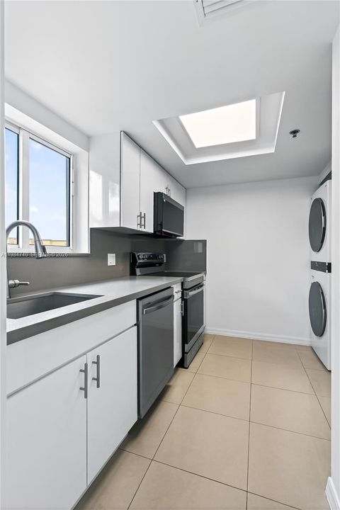 En Venta: $283,765 (2 camas, 2 baños, 900 Pies cuadrados)