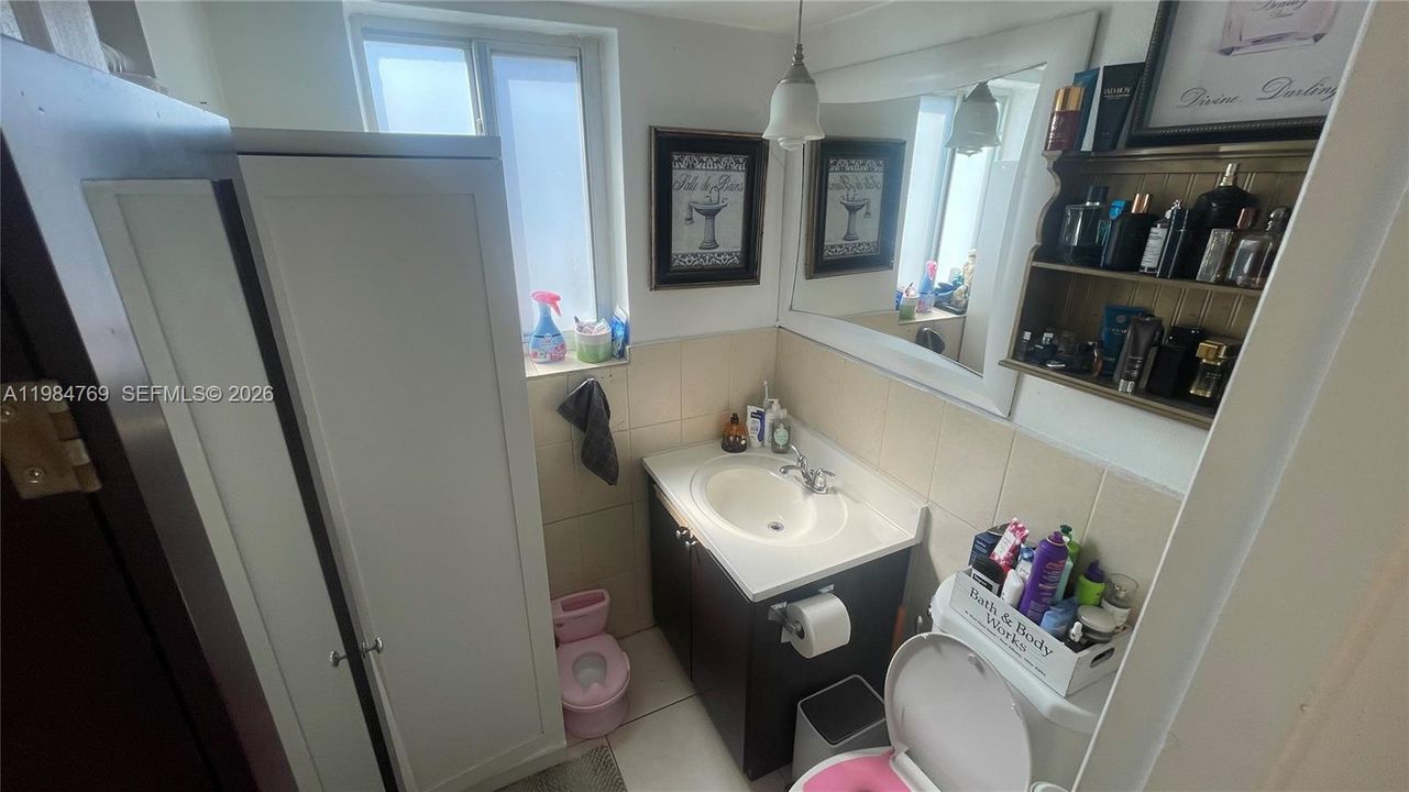 For Sale: $185,000 (2 beds, 2 baths, 1146 Square Feet)