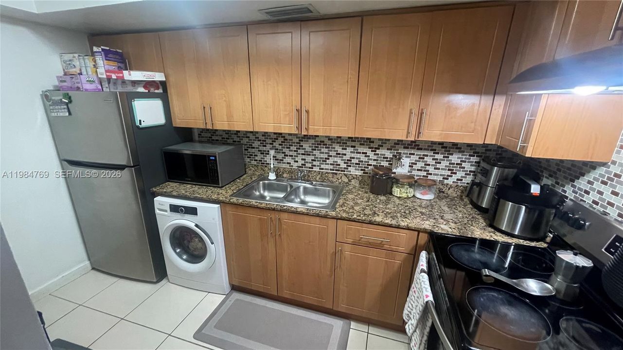 For Sale: $185,000 (2 beds, 2 baths, 1146 Square Feet)