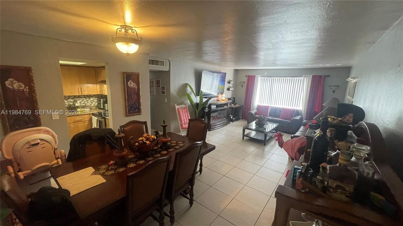 For Sale: $185,000 (2 beds, 2 baths, 1146 Square Feet)