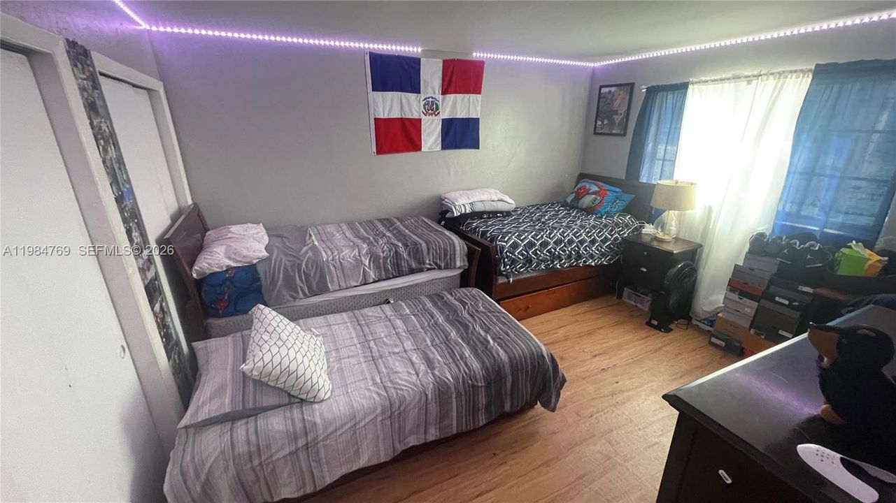 For Sale: $185,000 (2 beds, 2 baths, 1146 Square Feet)