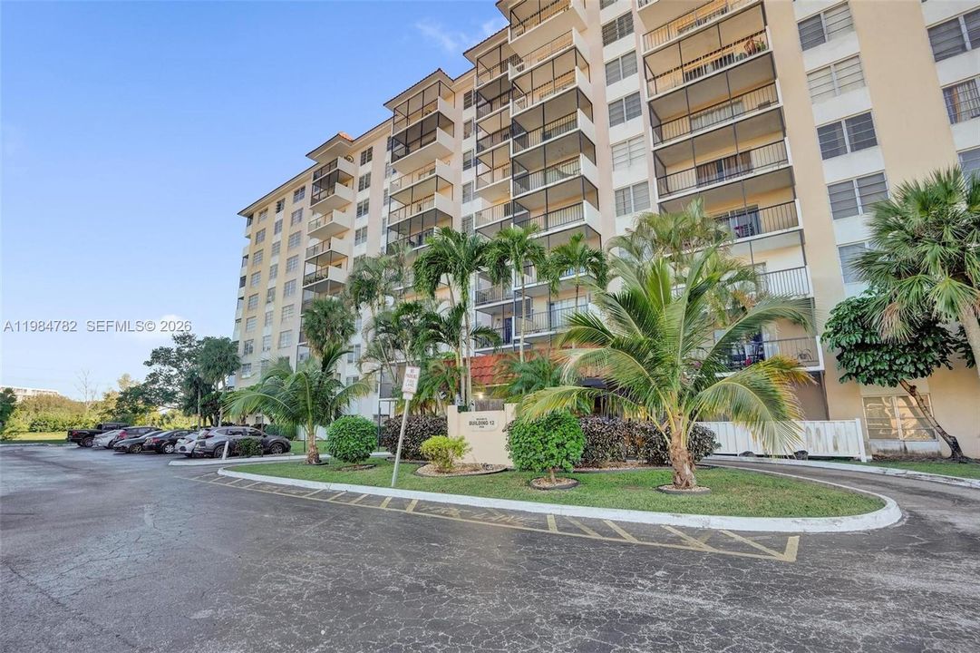 Vendido Recientemente: $107,000 (2 camas, 2 baños, 1016 Pies cuadrados)