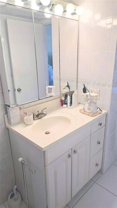 Vendido Recientemente: $107,000 (2 camas, 2 baños, 1016 Pies cuadrados)