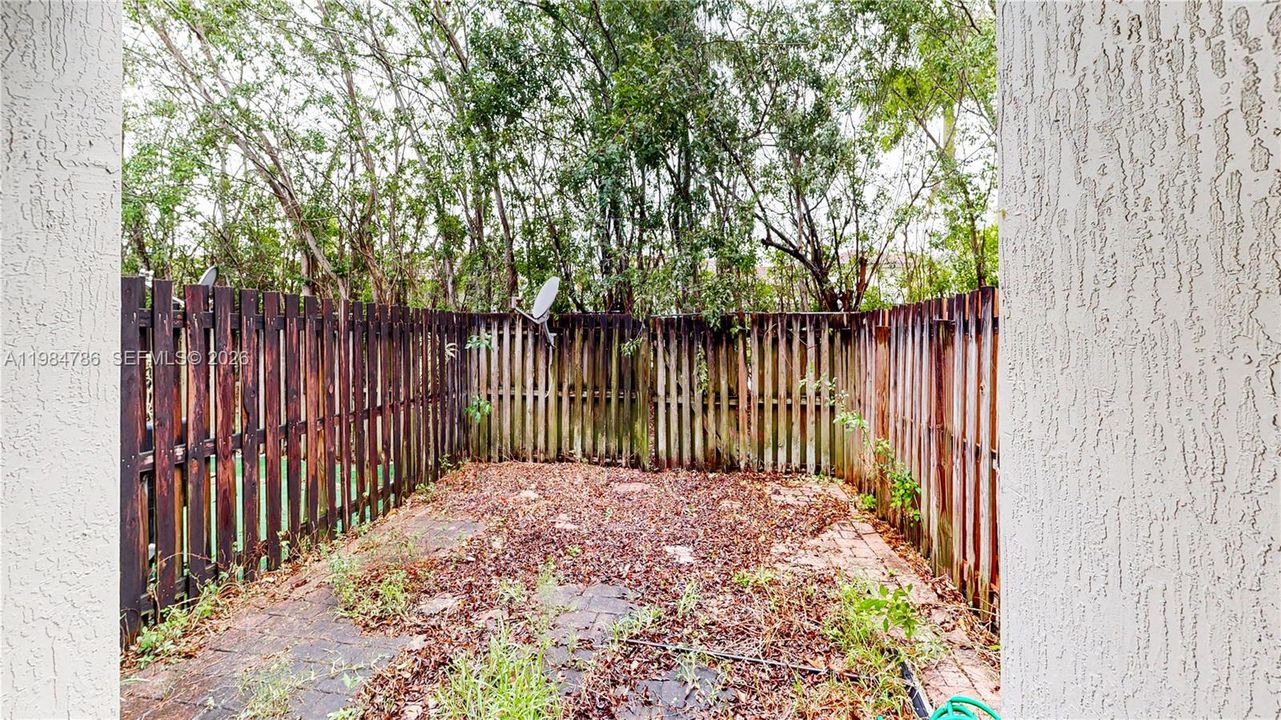 For Sale: $299,000 (3 beds, 2 baths, 1548 Square Feet)