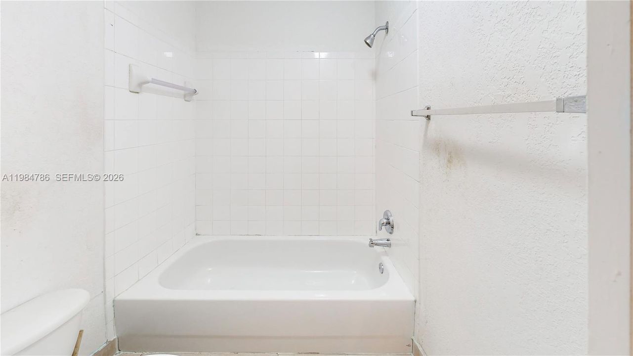 For Sale: $299,000 (3 beds, 2 baths, 1548 Square Feet)