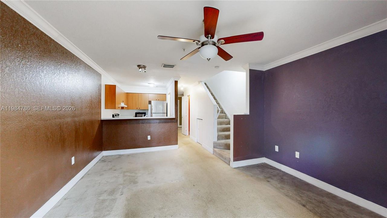 For Sale: $299,000 (3 beds, 2 baths, 1548 Square Feet)