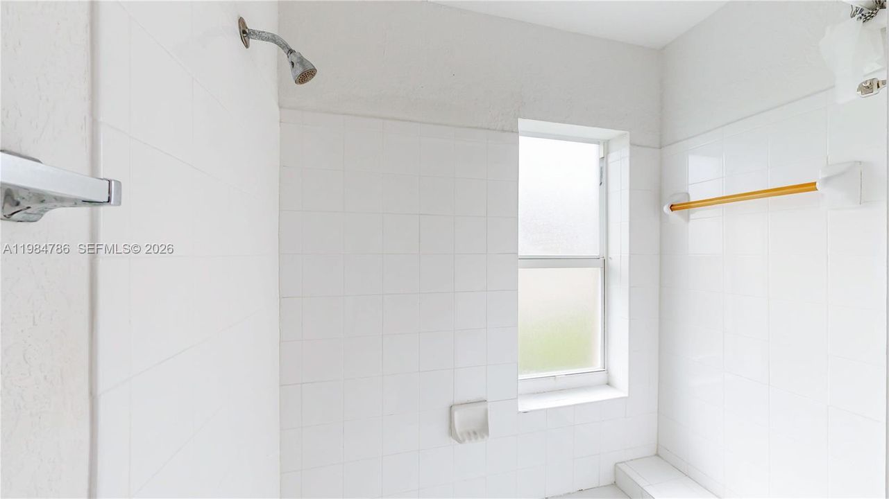 For Sale: $299,000 (3 beds, 2 baths, 1548 Square Feet)