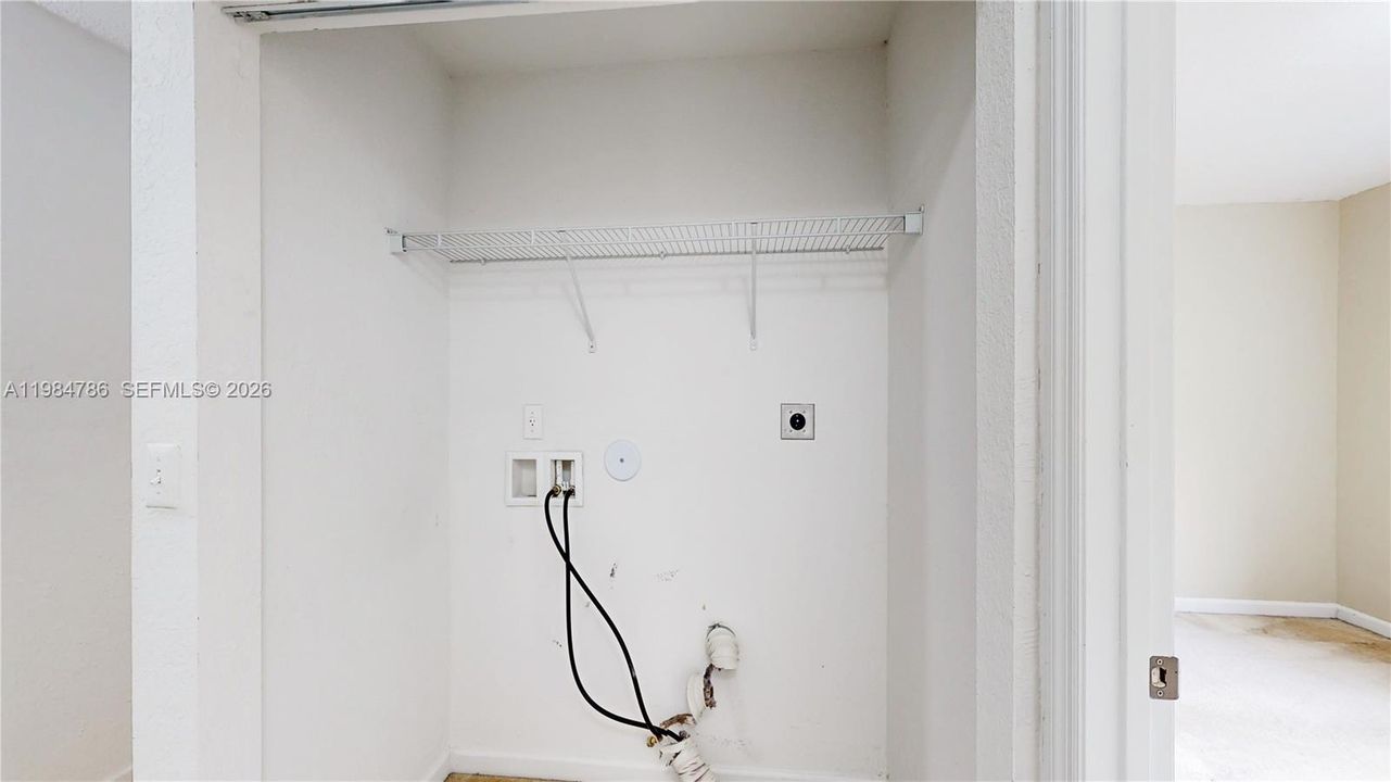 For Sale: $299,000 (3 beds, 2 baths, 1548 Square Feet)