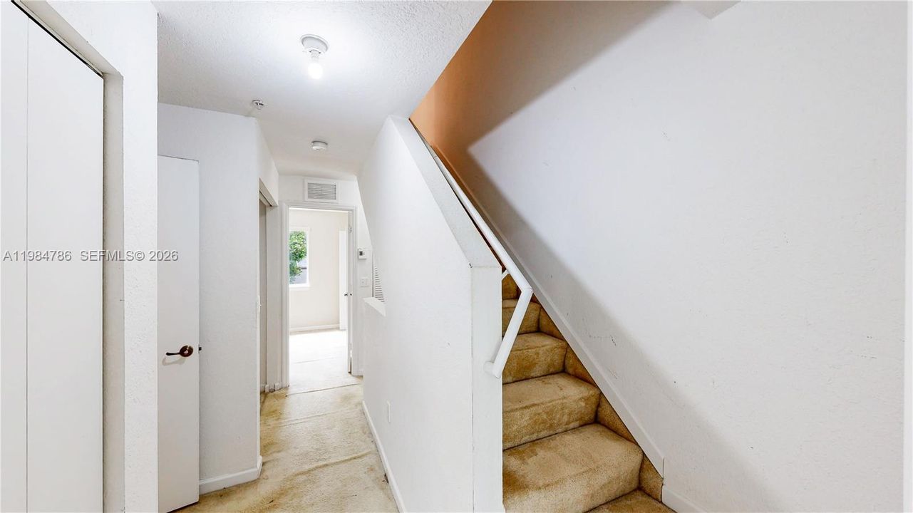 For Sale: $299,000 (3 beds, 2 baths, 1548 Square Feet)