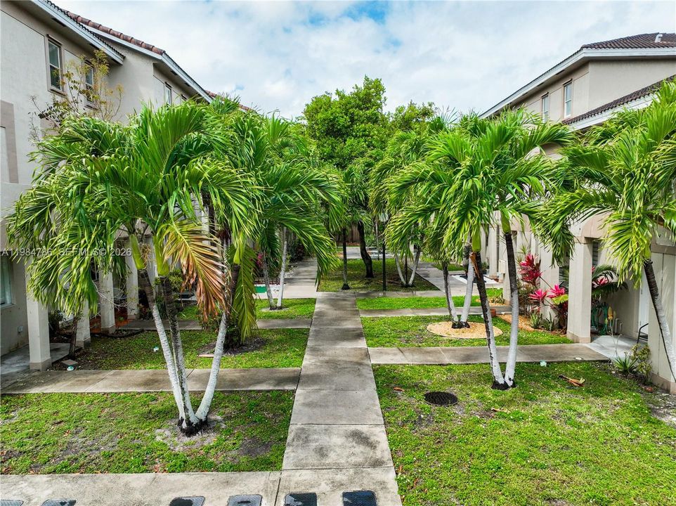 For Sale: $299,000 (3 beds, 2 baths, 1548 Square Feet)