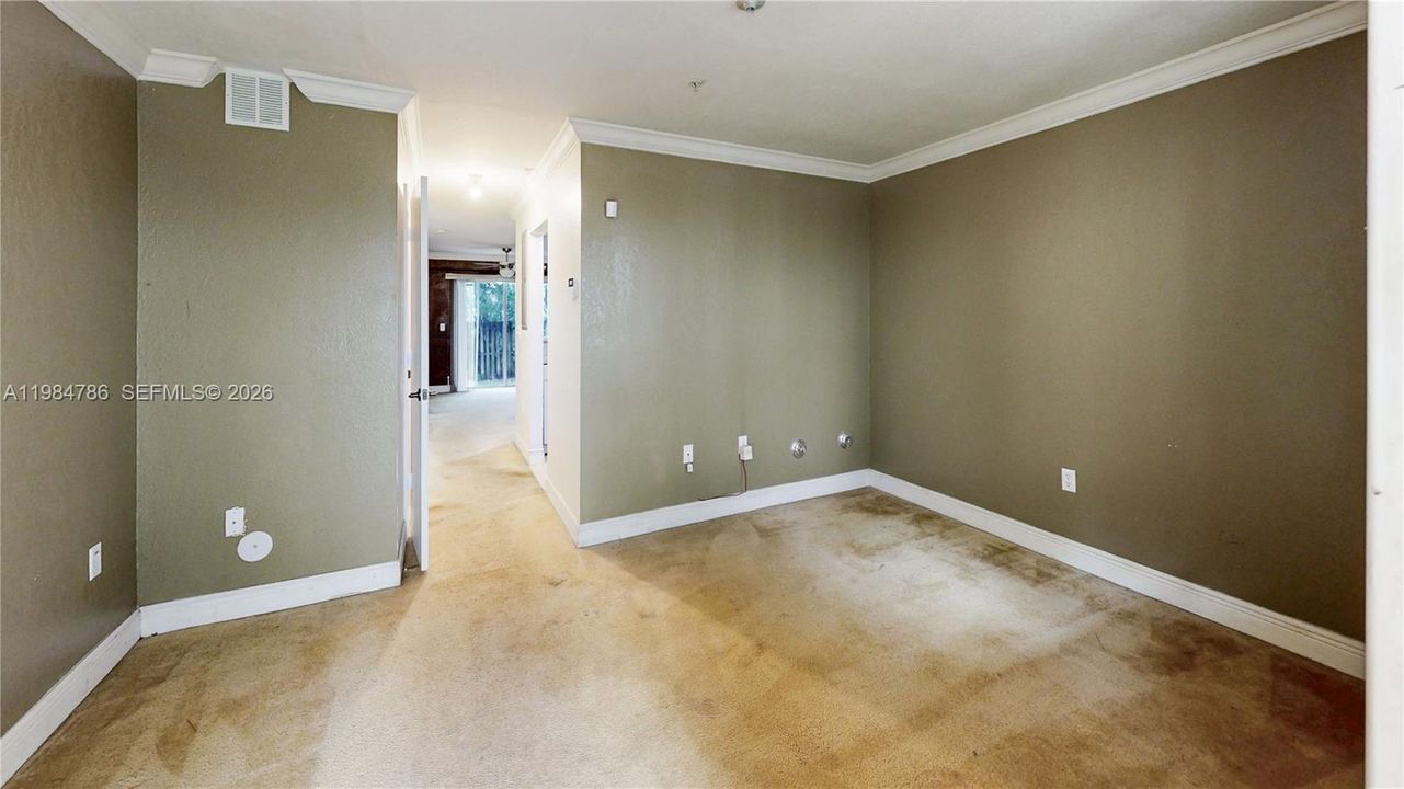 For Sale: $299,000 (3 beds, 2 baths, 1548 Square Feet)