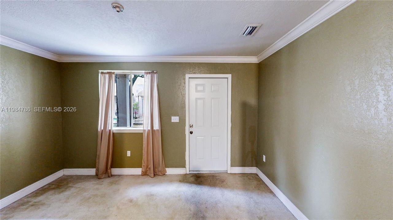 For Sale: $299,000 (3 beds, 2 baths, 1548 Square Feet)