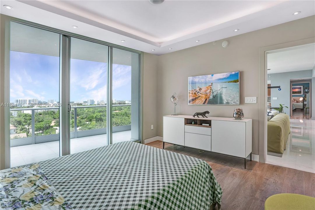 For Sale: $2,300,000 (2 beds, 2 baths, 1595 Square Feet)