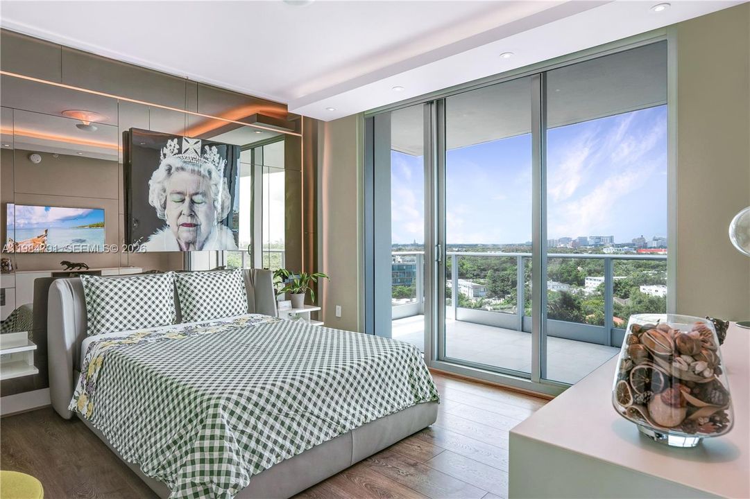 For Sale: $2,300,000 (2 beds, 2 baths, 1595 Square Feet)