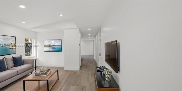 待售: $999,000 (4 贝兹, 3 浴室, 2481 平方英尺)