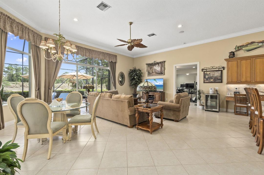 INFORMAL LIVING SPACE