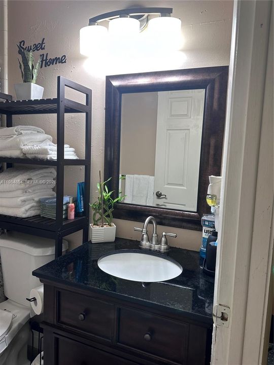 Full Bathroom 2