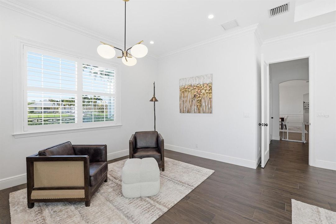 MASTER BEDROOM SEATING