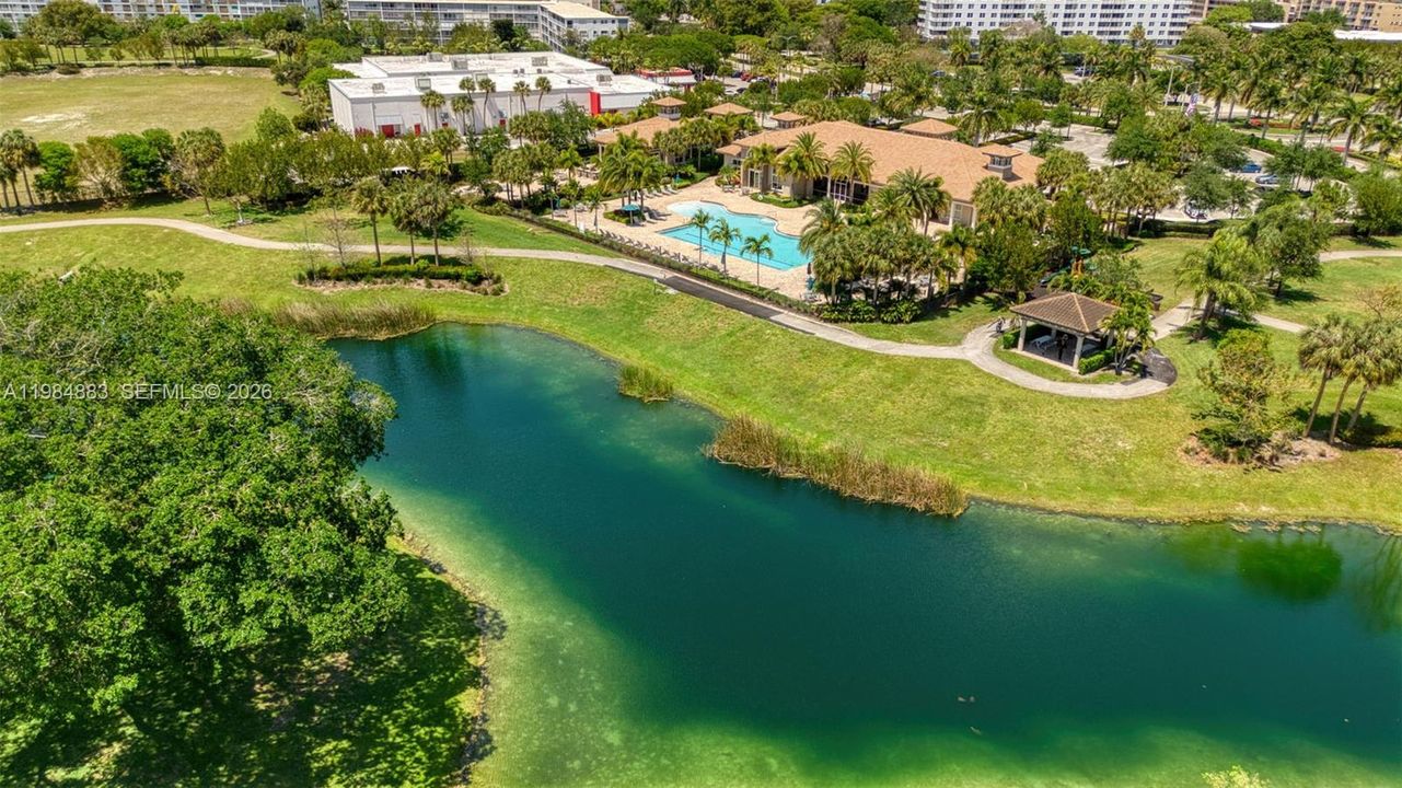 En Venta: $624,900 (3 camas, 2 baños, 1768 Pies cuadrados)