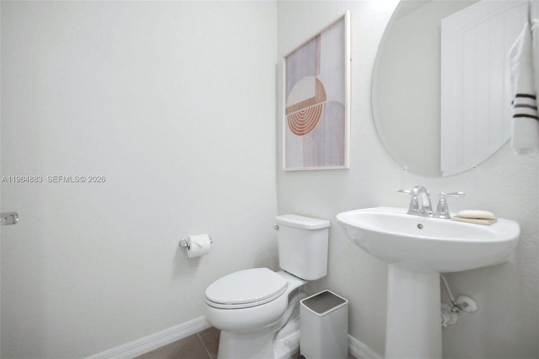En Venta: $624,900 (3 camas, 2 baños, 1768 Pies cuadrados)