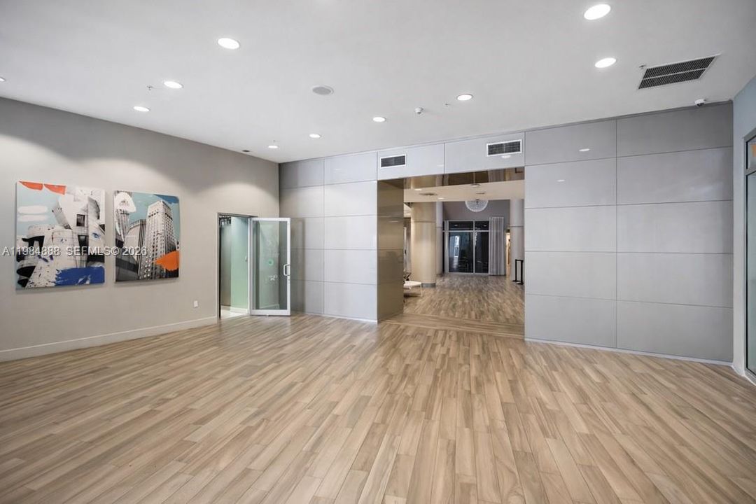 En Venta: $359,000 (1 camas, 1 baños, 791 Pies cuadrados)