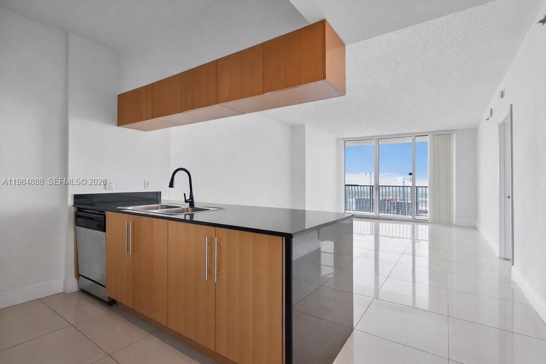 En Venta: $359,000 (1 camas, 1 baños, 791 Pies cuadrados)