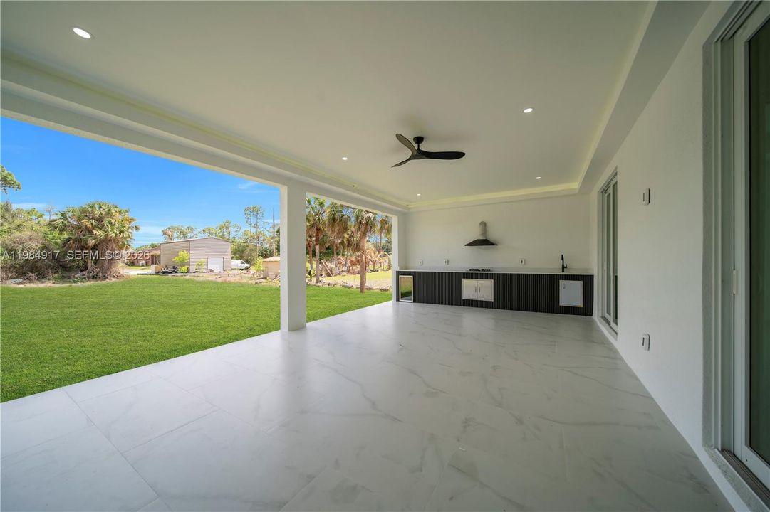 Active With Contract: $475,000 (4 beds, 3 baths, 1916 Square Feet)