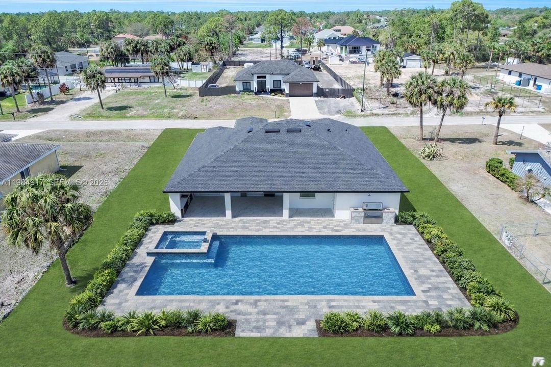 Active With Contract: $475,000 (4 beds, 3 baths, 1916 Square Feet)