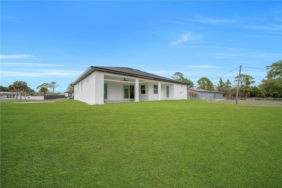 Active With Contract: $475,000 (4 beds, 3 baths, 1916 Square Feet)