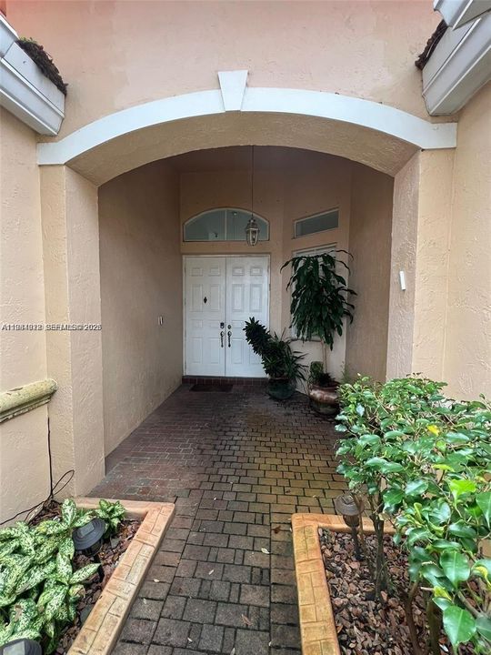 В аренду: $6,900 (5 спален, 3 ванн, 2422 Квадратных фут)