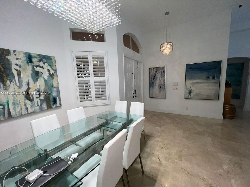 В аренду: $6,900 (5 спален, 3 ванн, 2422 Квадратных фут)
