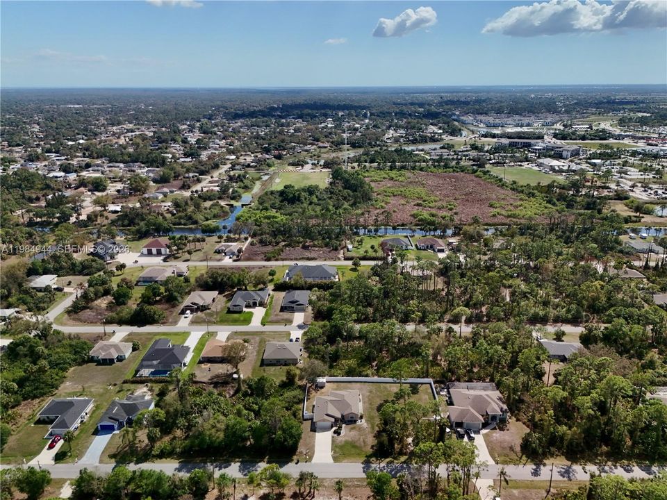 待售: $35,000 (0.23 acres)