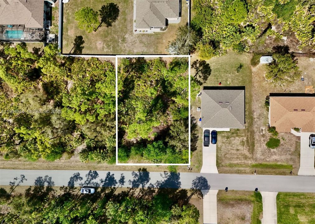 待售: $35,000 (0.23 acres)