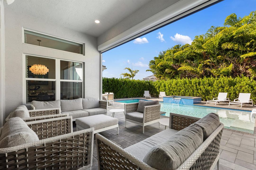 COVERED LANAI