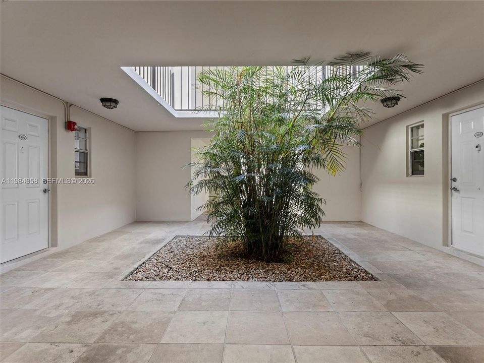 En Venta: $215,000 (1 camas, 1 baños, 710 Pies cuadrados)