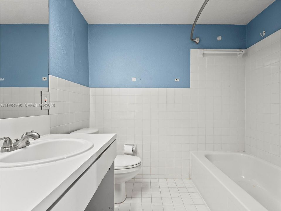 En Venta: $215,000 (1 camas, 1 baños, 710 Pies cuadrados)