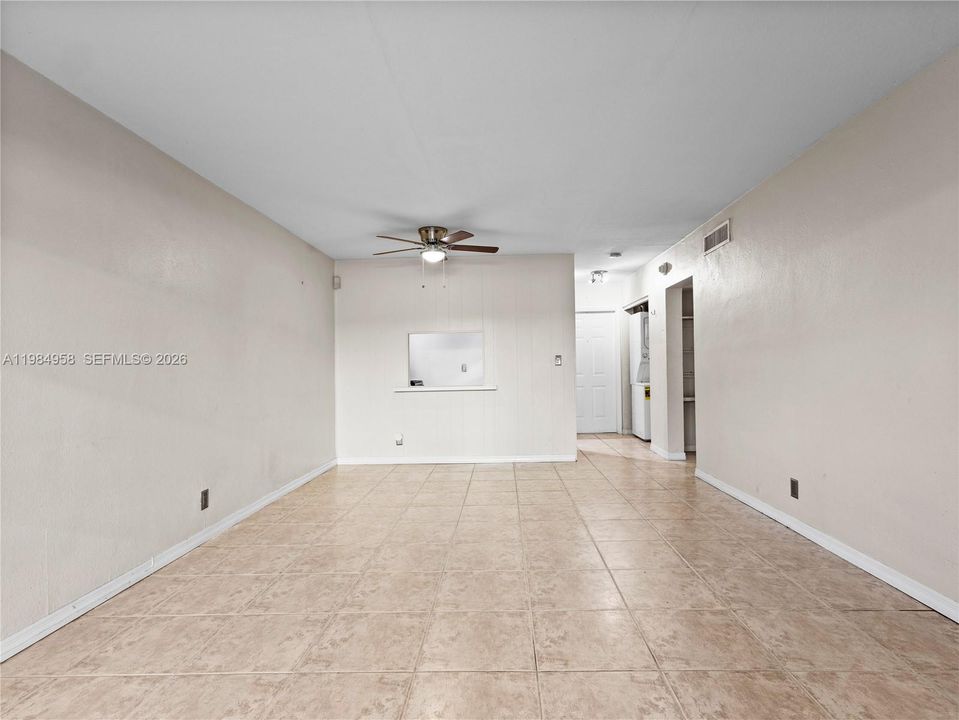 En Venta: $215,000 (1 camas, 1 baños, 710 Pies cuadrados)