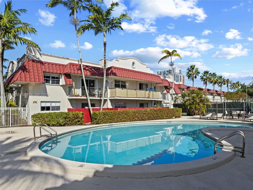 En Venta: $215,000 (1 camas, 1 baños, 710 Pies cuadrados)