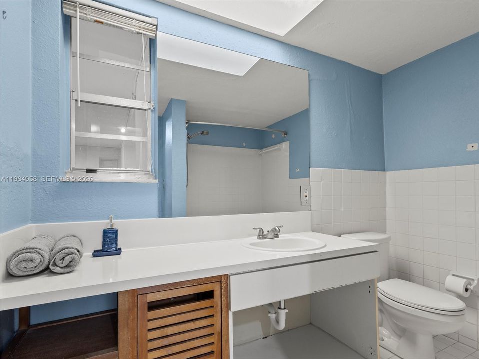 En Venta: $215,000 (1 camas, 1 baños, 710 Pies cuadrados)