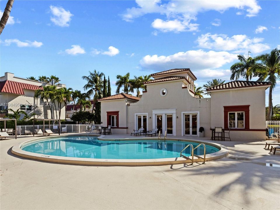 En Venta: $215,000 (1 camas, 1 baños, 710 Pies cuadrados)