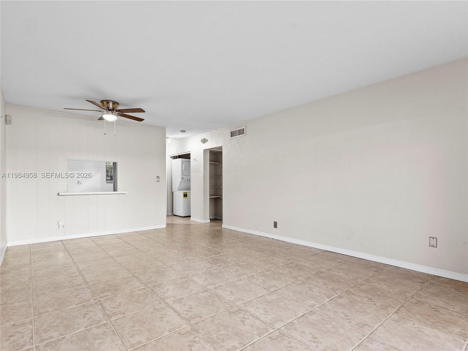 En Venta: $215,000 (1 camas, 1 baños, 710 Pies cuadrados)