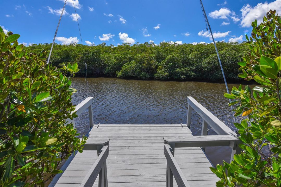 Your floating Dock